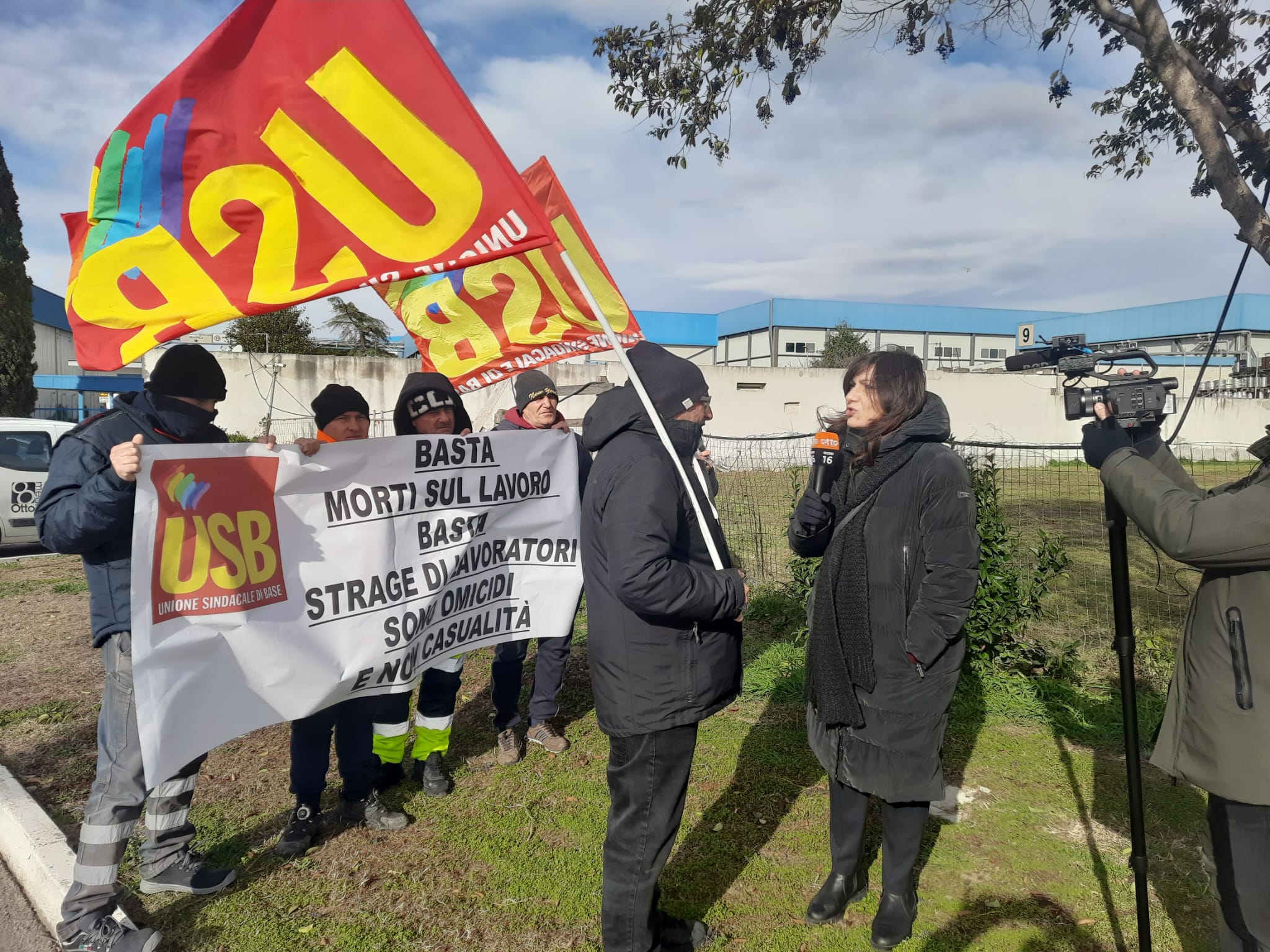Presidio di lotta dell’Usb davanti ai cancelli della Frigocaserta di Gricignano D’Aversa: “la morte di Patrizio operaio tirocinante di 19 anni è l’ennesimo omicidio sul lavoro”