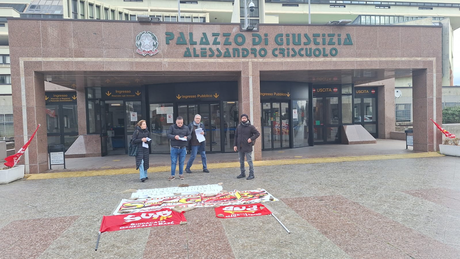 Sciopero al Consiglio dell’Ordine degli Avvocati di Napoli: lavoratori in lotta per i loro diritti