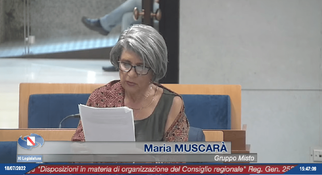 Campania, consigliera regionale Muscarà attacca il deputato Borrelli: “Sei un ipocrita sul disastro ambientale della Terra dei Fuochi”