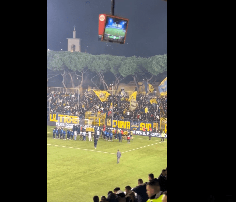 Calcio Serie B: Adorante e Leone stendono il Bari, la Juve Stabia vola al quinto posto