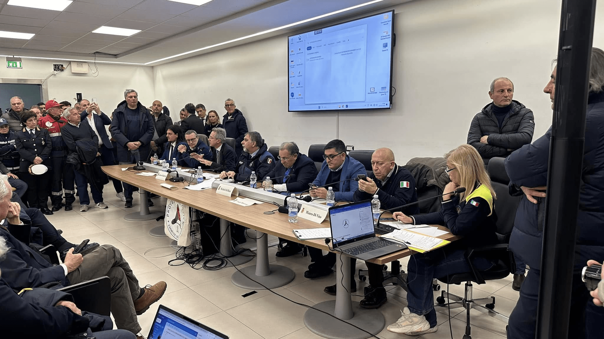 Il vulcanologo Luongo: “il sindaco di Pozzuoli è rimasto solo con un cerino acceso in mano”