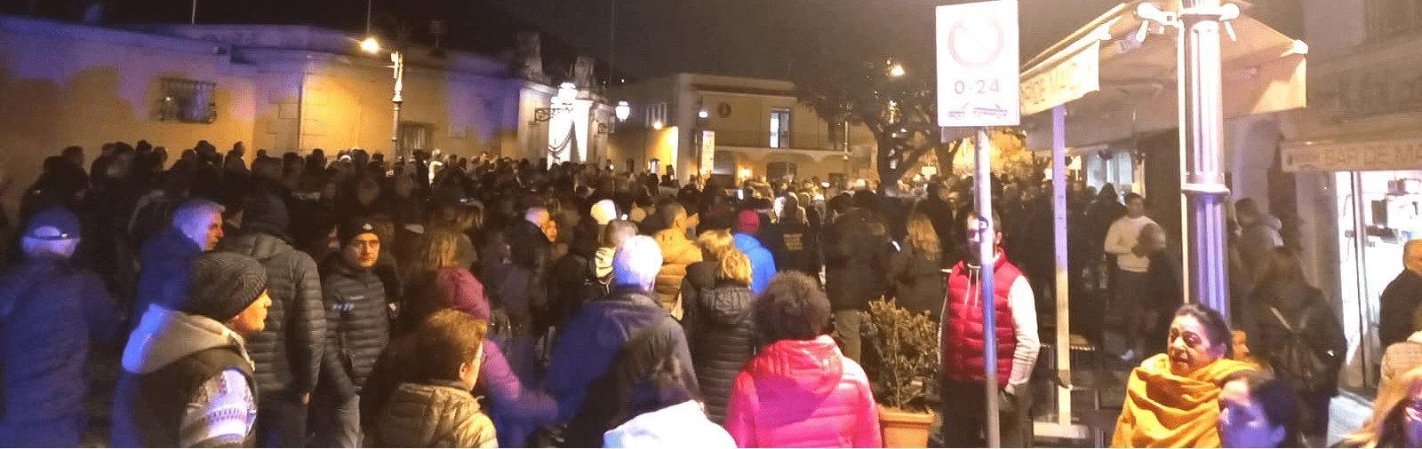 Protesta a Ischia contro le demolizioni: migliaia in piazza per difendere il diritto alla casa