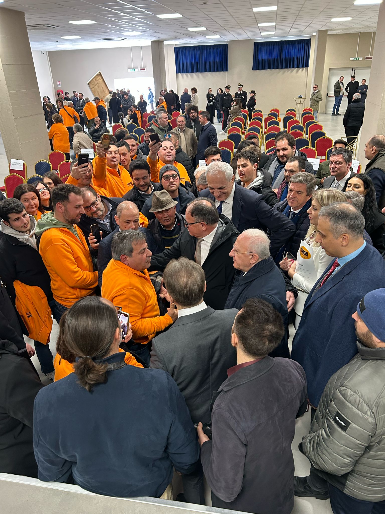 De Luca: dalla Campania all’Ucraina, un leader senza freni