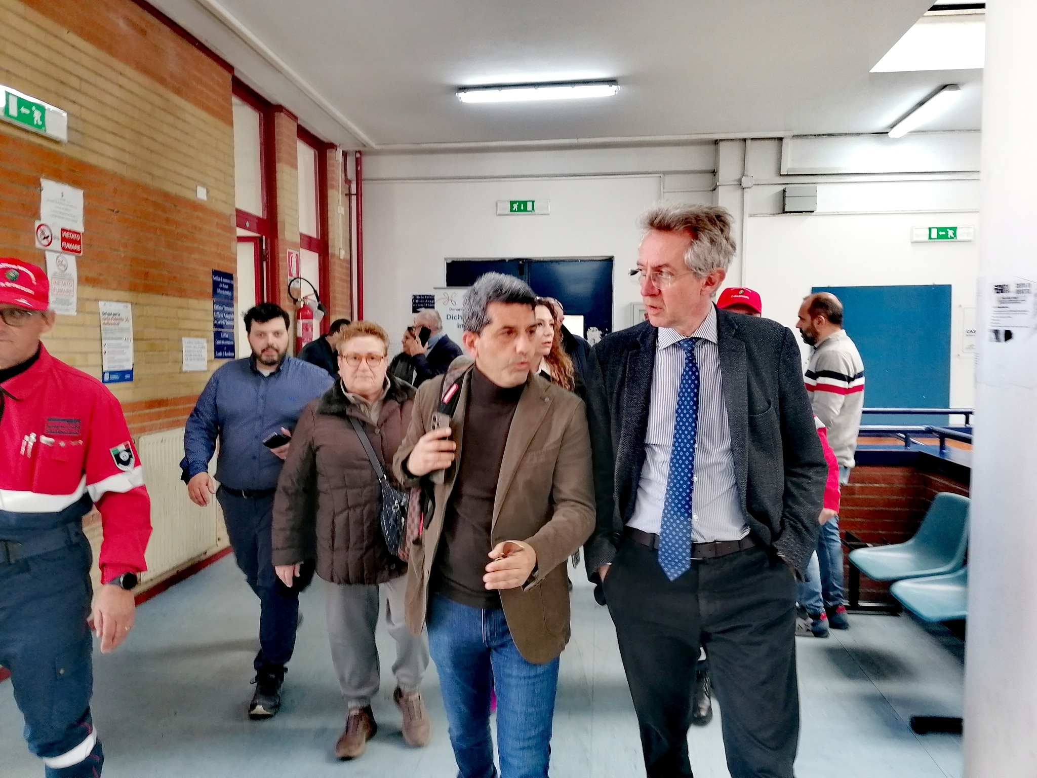 Emergenza sismica a Bagnoli: il sindaco Manfredi rassicura i commercianti locali