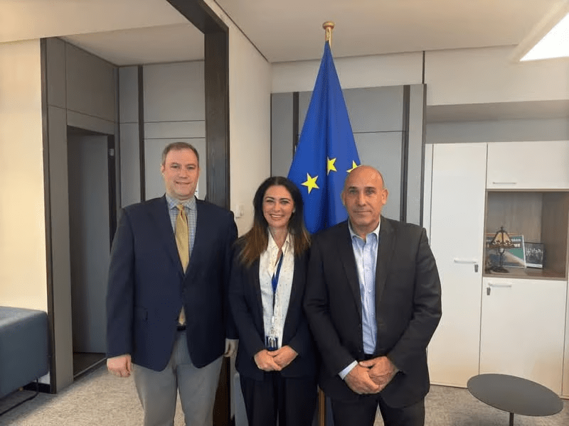 Scandalo al Parlamento Europeo: Pina Picierno (PD) e l’incontro con i militari dell’estrema destra israeliana