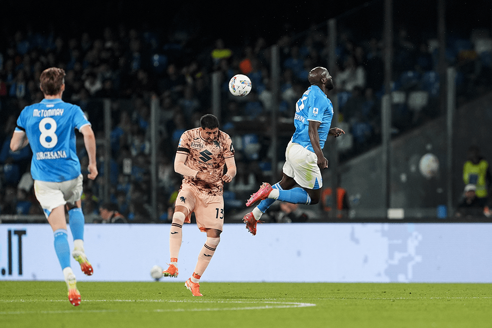 Fuga per la Vittoria: Napoli batte il Torino e stacca l’Inter