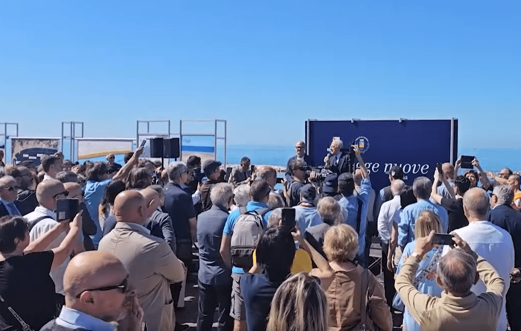 De Luca-Schlein, qualcosa si muove: prove di dialogo in Campania