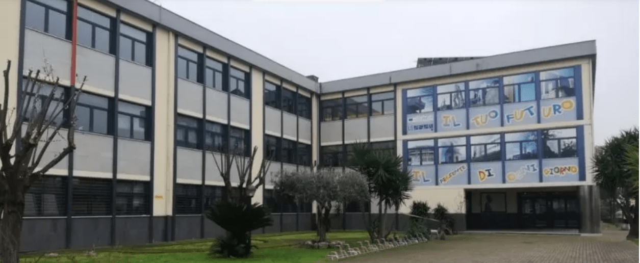Acerra(Napoli), il sogno infranto di Gaetano: “Escluso dalla maturità perché disabile”. La madre annuncia battaglia legale