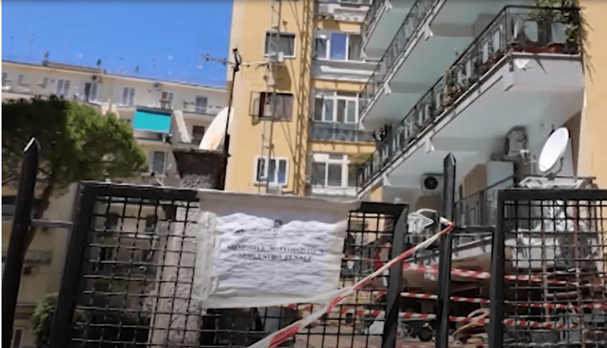 Tragedia a Napoli, tre operai morti: l’imprenditore era già stato condannato. Domani presidio di lotta davanti alla Prefettura
