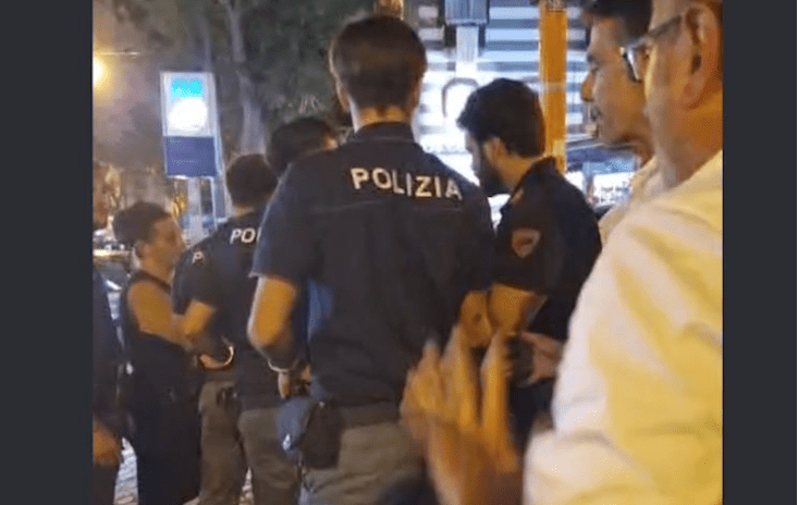 Napoli, sigilli al ristorante “Da Corrado”: blitz dopo la denuncia di Borrelli