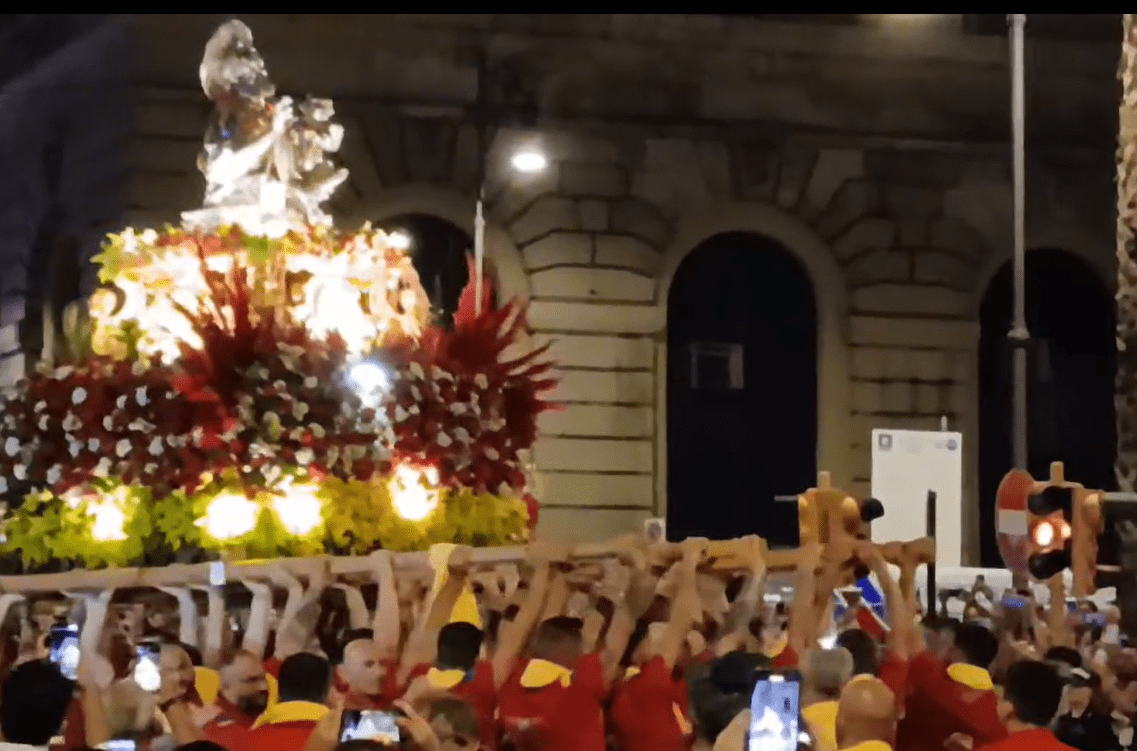 Festa di San Matteo a Salerno: tra tradizione, fede e un appello per la pace