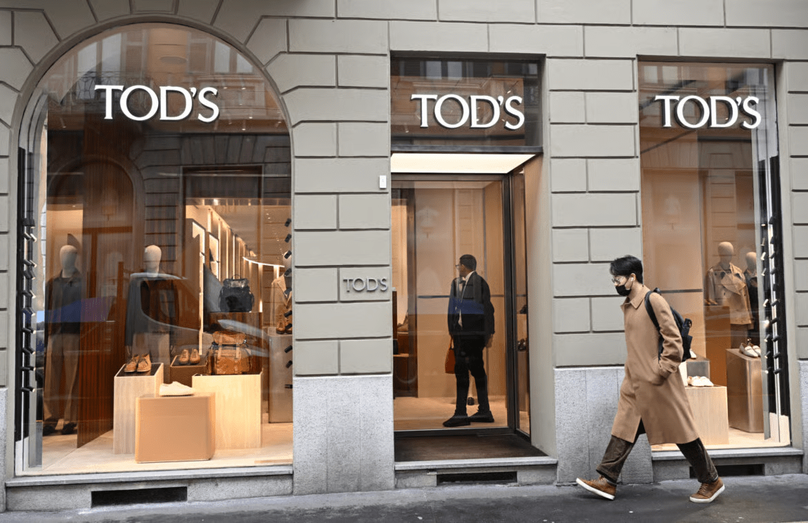 Lusso e lavoro nero: Tod’s accusata di aver beneficiato di manodopera sfruttata