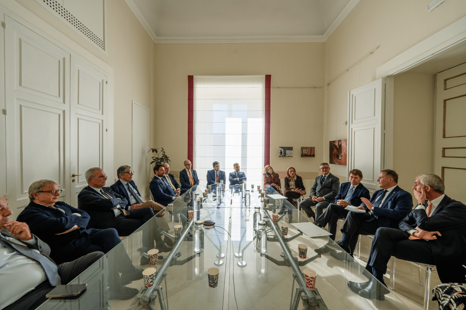 Napoli, due incontri e una lezione: l’ACEN rispetta le regole, la Cisl e Fico le ignorano