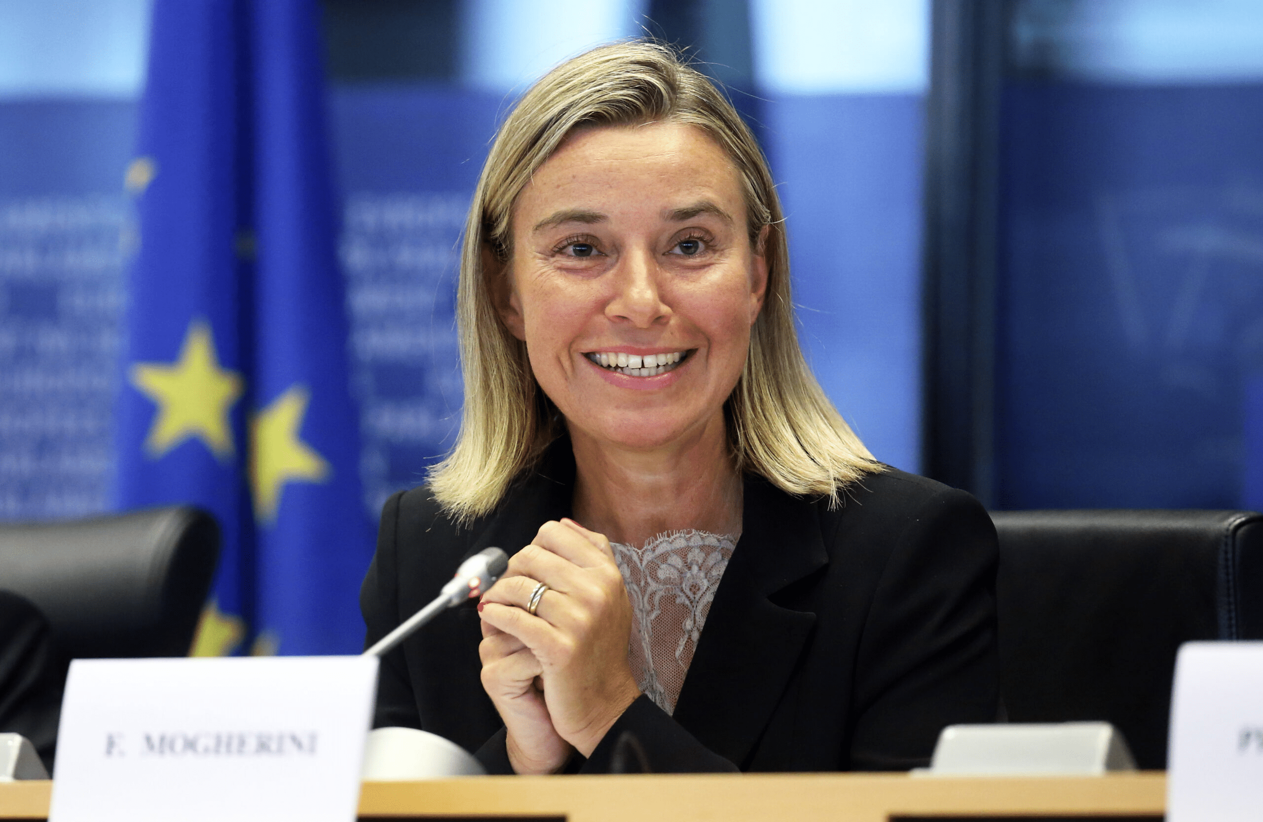 Mogherini indagata: la portavoce russa Zakharova accusa l’Unione Europea di corruzione