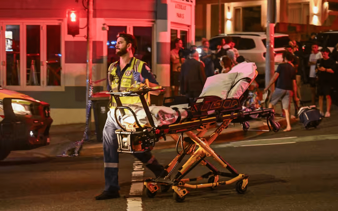 Strage a Sydney: spari sulla folla a Bondi Beach durante Hanukkah