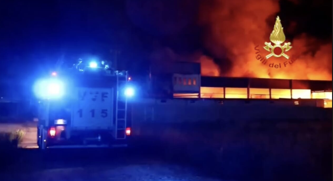 Teano, il sindaco Giovanni Scoglio indagato per l’incendio alla Campania Energia