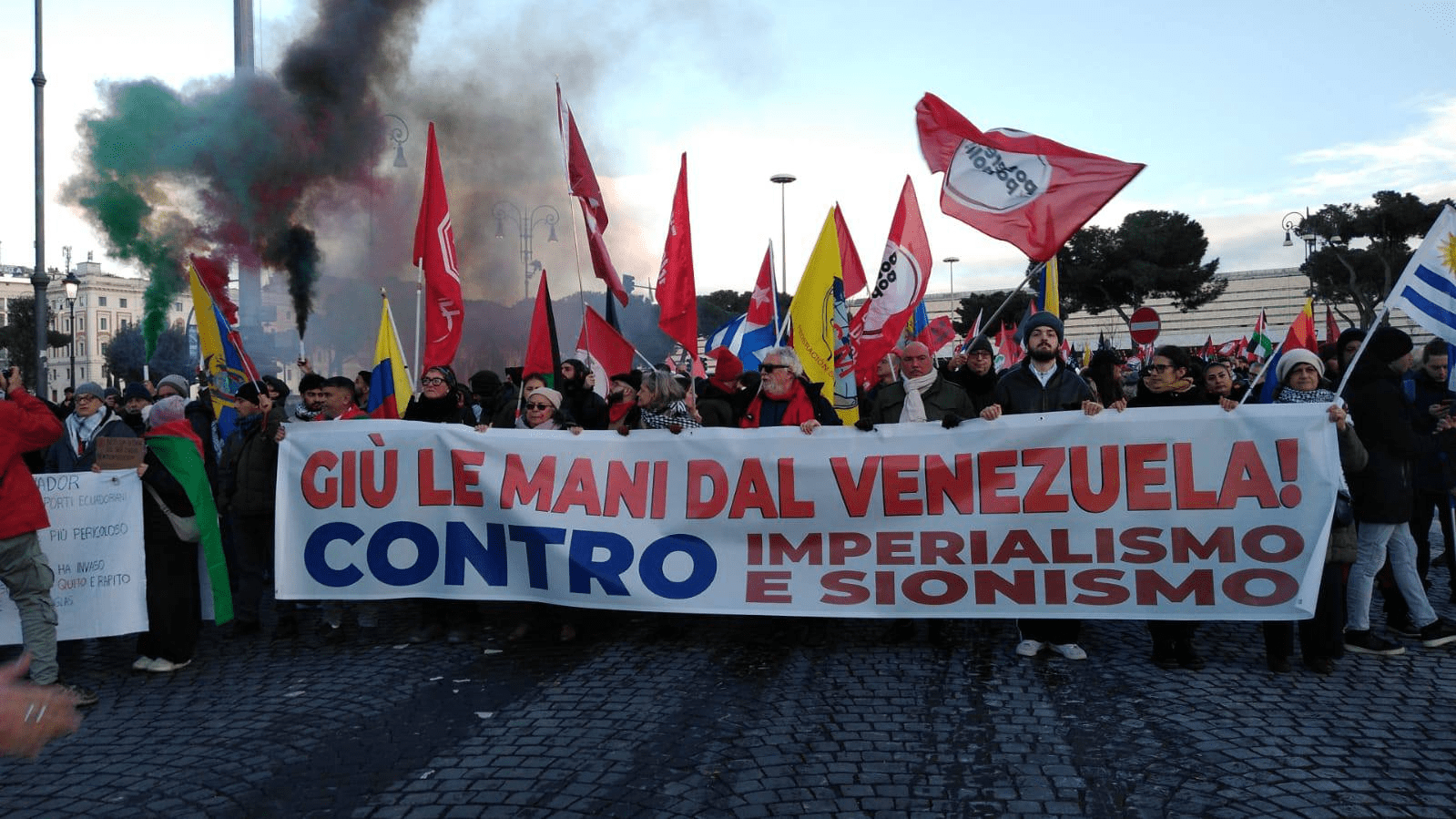 Italia in piazza per il Venezuela: migliaia contro l’aggressione USA e per la liberazione di Maduro