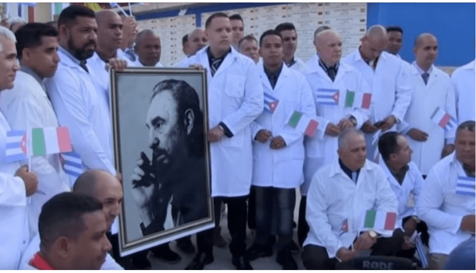 Calabria conferma i medici cubani nonostante le pressioni di Trump