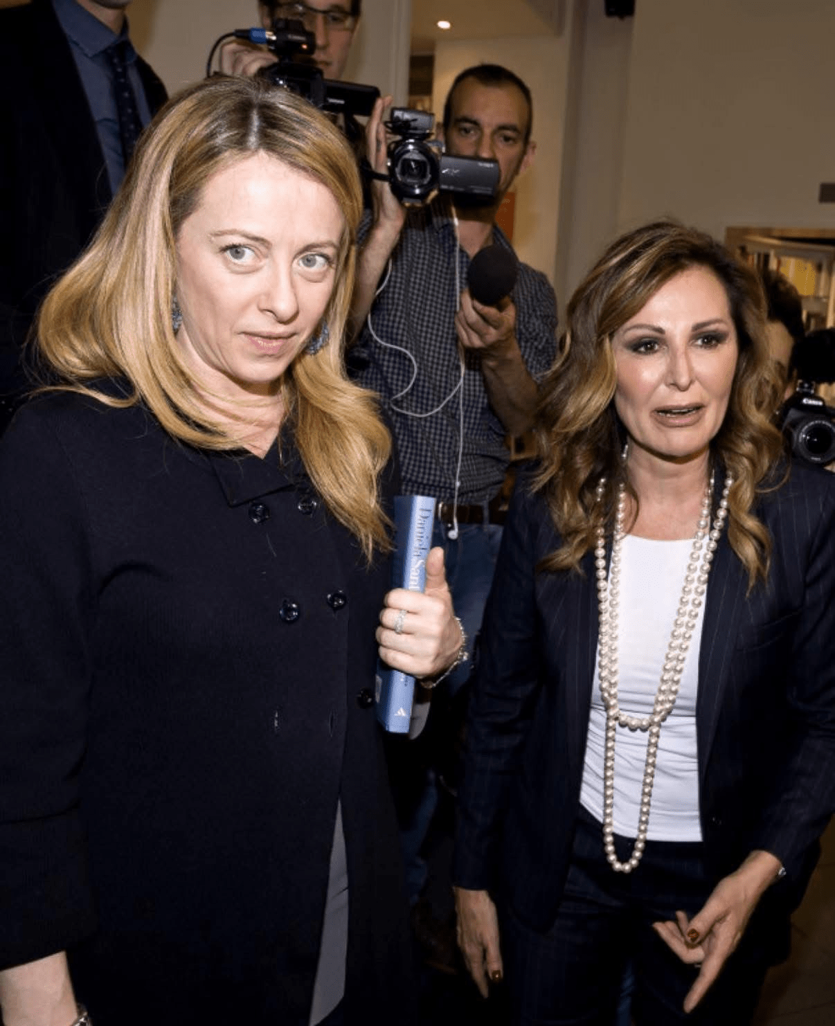 Dimissioni Santanchè, la lettera a Meloni: “Passo indietro imposto, non ho responsabilità”