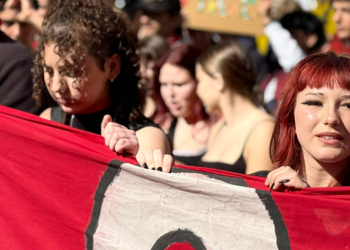 Roma, 300 mila in piazza per il corteo No Kings Italia
