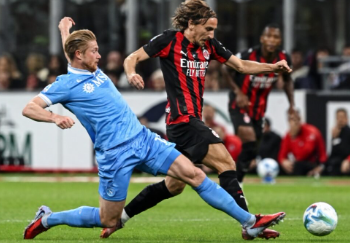 Napoli-Milan 1-0: Politano decide il big match, azzurri secondi