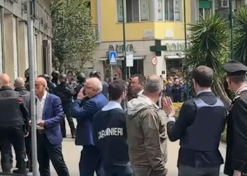 Napoli come La Casa di Carta: rapina in banca e fuga nel sottosuolo