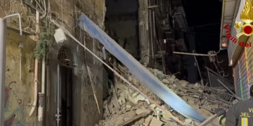 Crollo palazzina a Napoli vicino Porta Capuana: nessun disperso, evacuati nove residenti