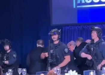 Sparatoria a Washington durante la cena della Casa Bianca: panico e sicurezza in azione