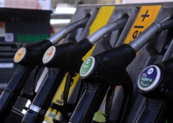 Crisi energetica Ue, scatta il piano emergenza: rischio razionamento carburanti