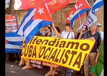 Presidio a Napoli davanti alla RAI: solidarietà al popolo cubano