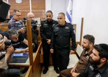 Flotilla, Israele porta in aula gli attivisti in catene a mani e piedi