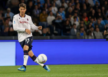 Bologna corsaro al Maradona: Rowe firma il 3-2 contro il Napoli nel recupero