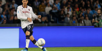 Bologna corsaro al Maradona: Rowe firma il 3-2 contro il Napoli nel recupero
