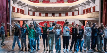 Arrevuoto compie 20 anni a Napoli