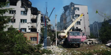 Russia accusa Kiev dopo il raid su Starobel’sk: colpito dormitorio con studenti minorenni