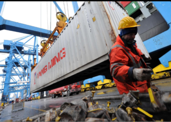 Caporalato nella diga di Genova: lavoratori sfruttati nei cantieri del Pnrr
