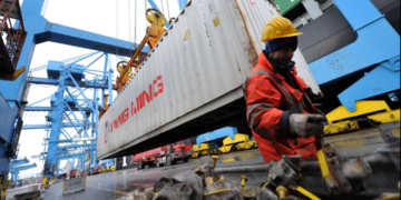 Caporalato nella diga di Genova: lavoratori sfruttati nei cantieri del Pnrr