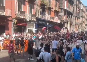 Napoli, la protesta dei 1200 tirocinanti: il Consiglio Comunale chiede la continuità del progetto contro il rischio sospensione