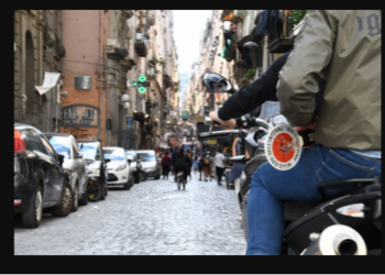 Napoli, sparatoria a Montesanto: blitz della Polizia, arrestato un 38enne e sequestrato un AK-47