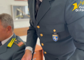 Scandalo diplomi facili tra Napoli e Caserta: scatta il sequestro