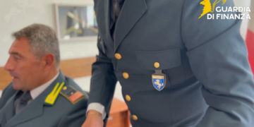 Scandalo diplomi facili tra Napoli e Caserta: scatta il sequestro
