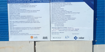 Napoli, lo scandalo del cantiere PNRR: operai sui ponteggi a 35 gradi nonostante il divieto