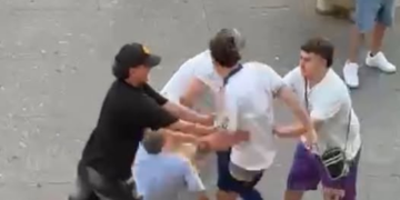 Grumo Nevano, calcio al volto ad un anziano dopo la lite: 67enne in fin di vita, arrestato un 18enne
