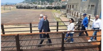 Bagnoli, chiusa la spiaggia nord: stop al Lido Marina dopo le analisi Arpac