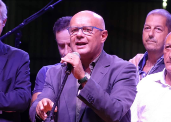 «Basta passarelle elettorali sulle spalle di Napoli Est»: Fucito rompe con Manfredi e nomina De Magistris