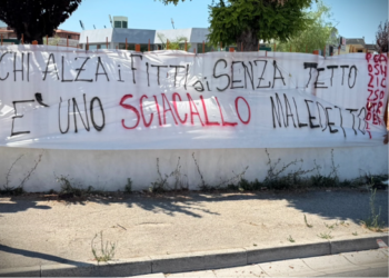 Speculazione affitti nei Campi Flegrei: la rivolta dei comitati per gli sfollati di Pozzuoli