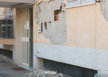 Pozzuoli, la trappola del Rione Artiaco: “Prigionieri nelle case lesionate dal terremoto”