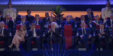 Giorgia Meloni fischiata a Taranto: dura contestazione ai Giochi del Mediterraneo