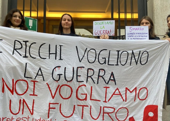 Meno soldi alle scuole, più miliardi per le armi: la scelta di guerra dell’Italia