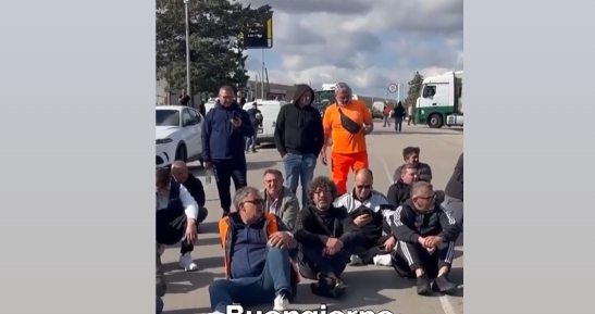 Protesta autotrasportatori sull’A1, traffico in tilt nel Casertano